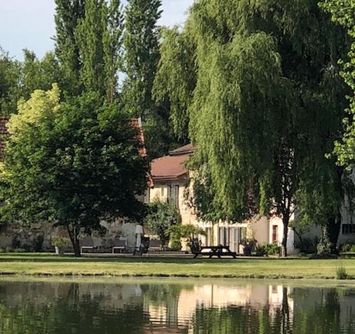 Le Moulin De Longchamp - Maison D'Hotes Lent Exterior foto